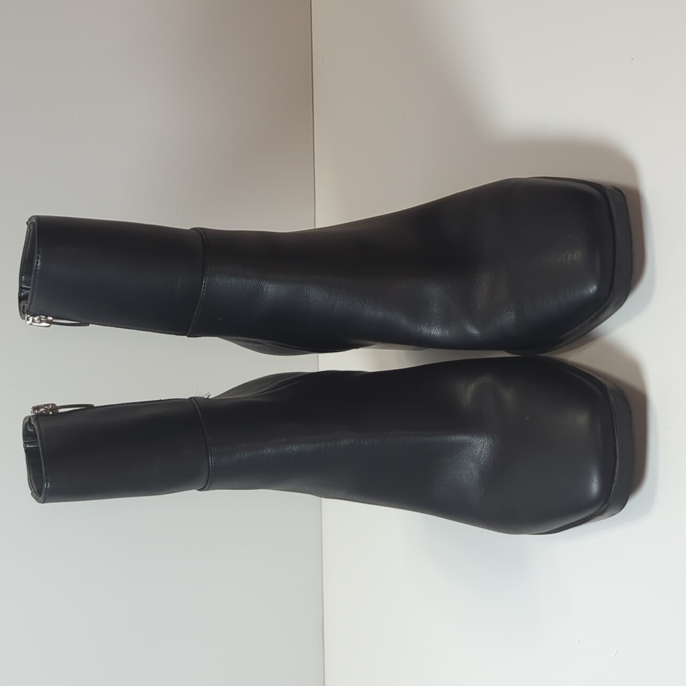 Marc Fisher Dairey Women's Black Ankle Boots Size 9.5 - Picture 2 of 16